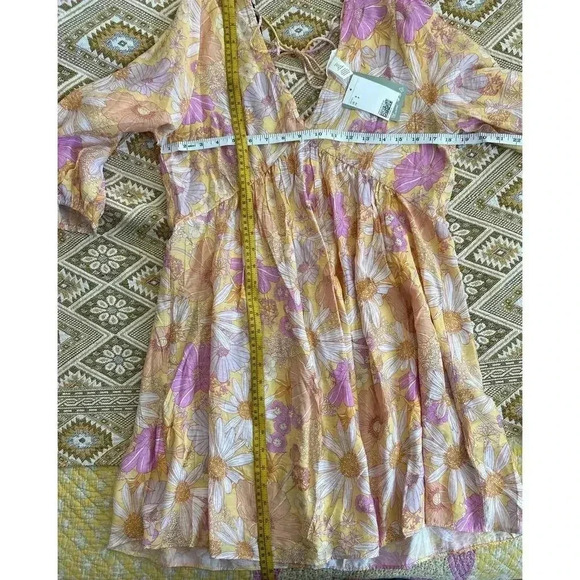 NWT Floral Babydoll Women’s Size S H&M Puff Sleeves V Neck Oversized Pink Yellow - Picture 8 of 13